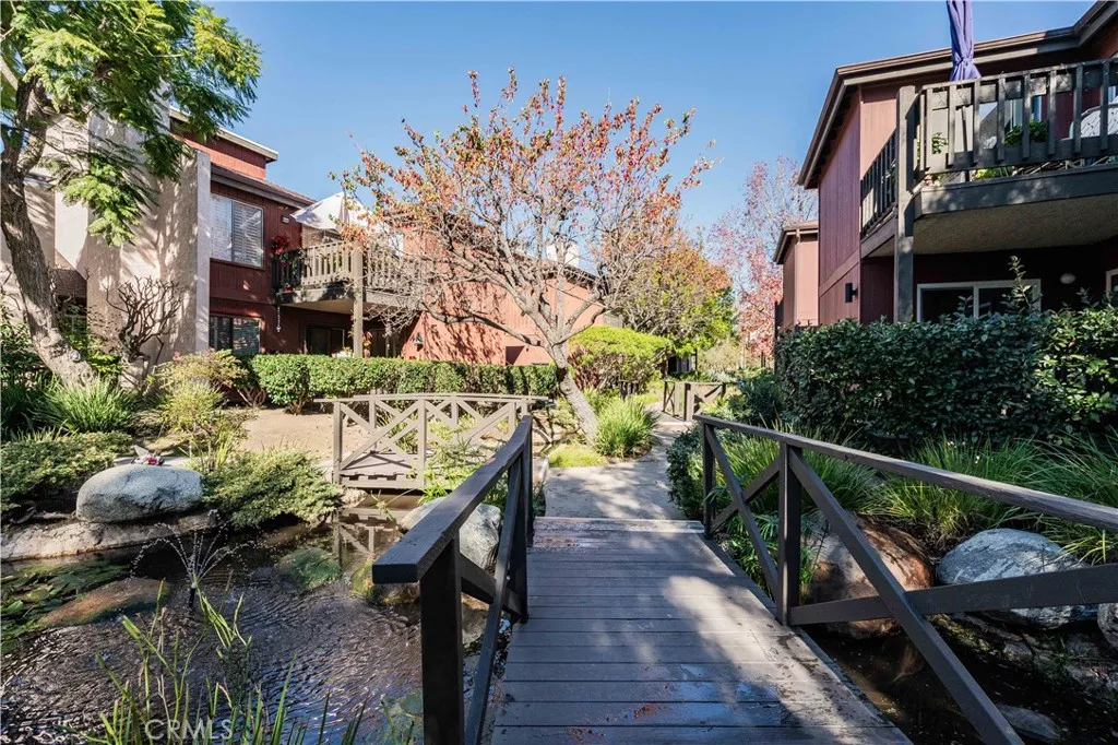 4902 Maytime, Culver City, California 90230 home-pic-33