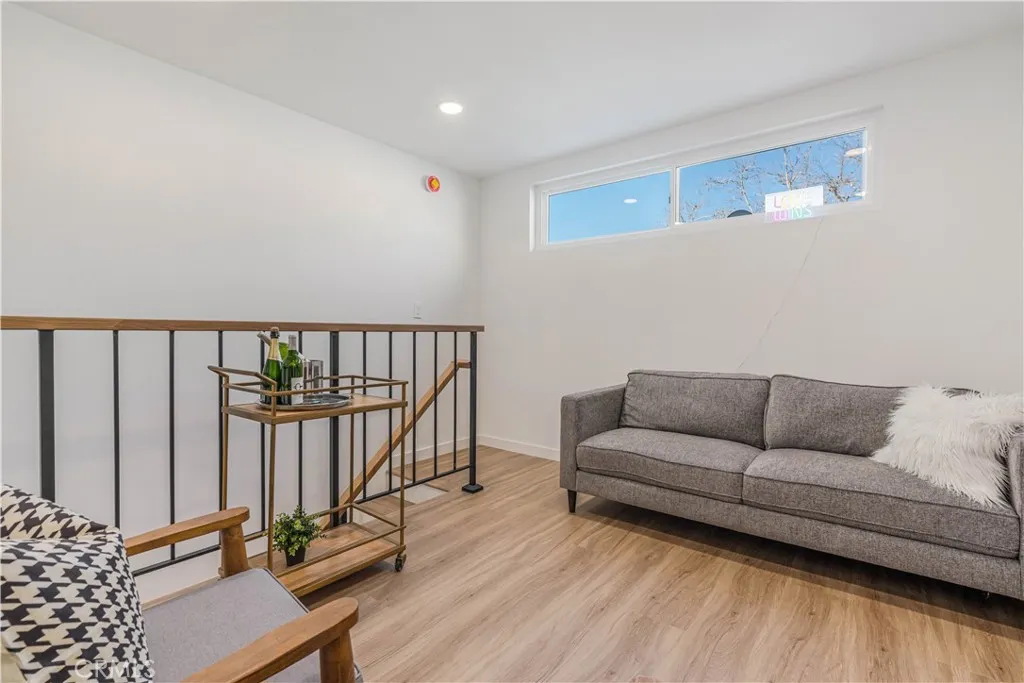 4902 Maytime, Culver City, California 90230 home-pic-20