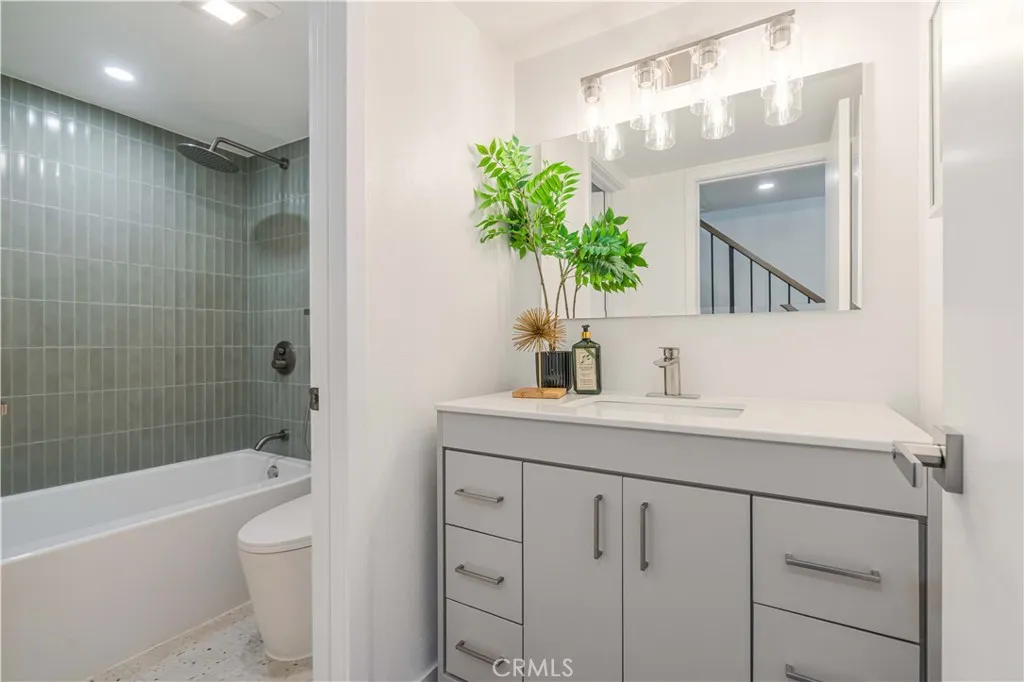 4902 Maytime, Culver City, California 90230 home-pic-18