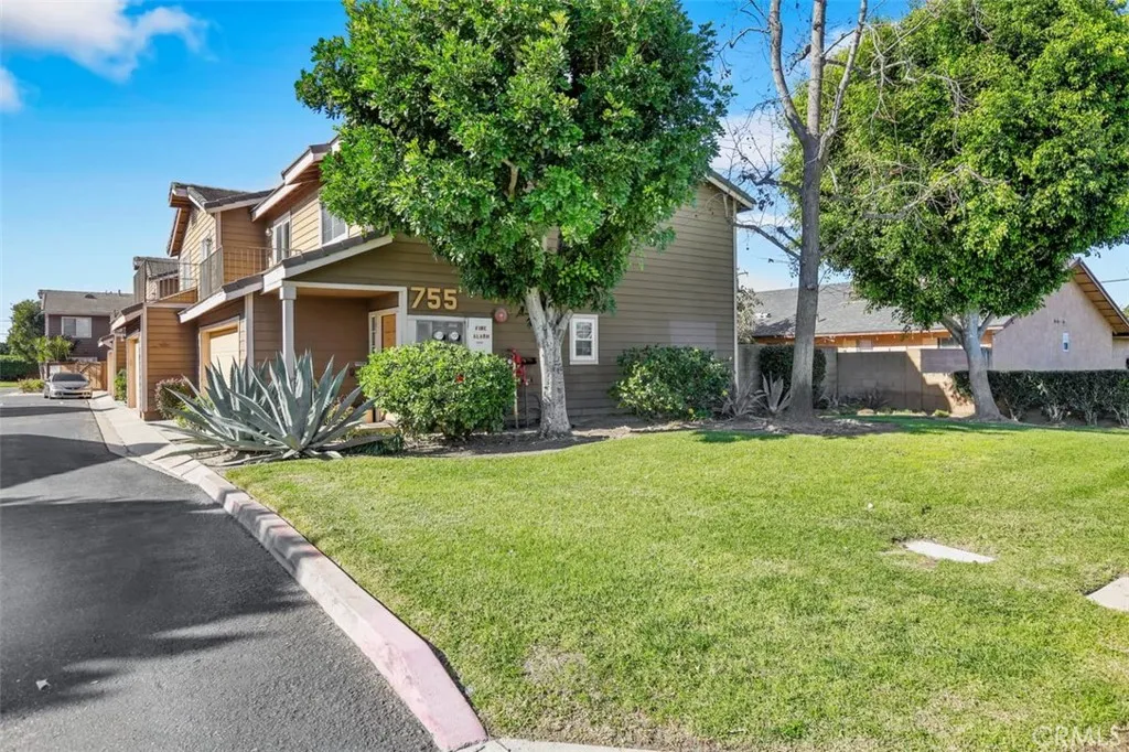 755 N East, Anaheim, California 92805 home-pic-30