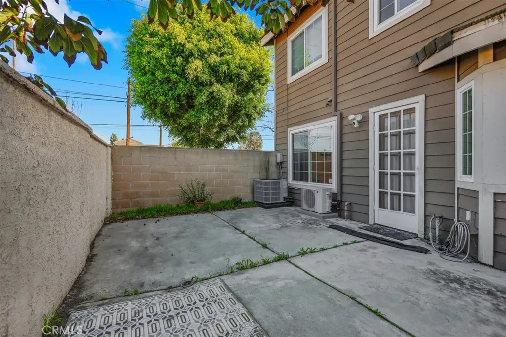 755 N East, Anaheim, California 92805 home-pic-17