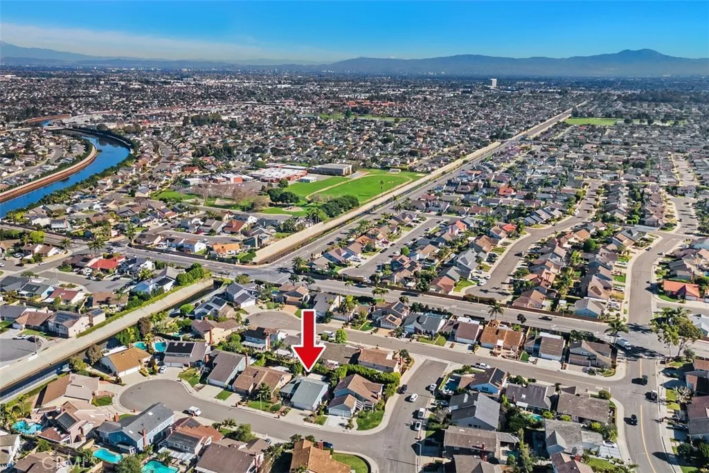 17552 Putney, Huntington Beach, California 92649 home-pic-7