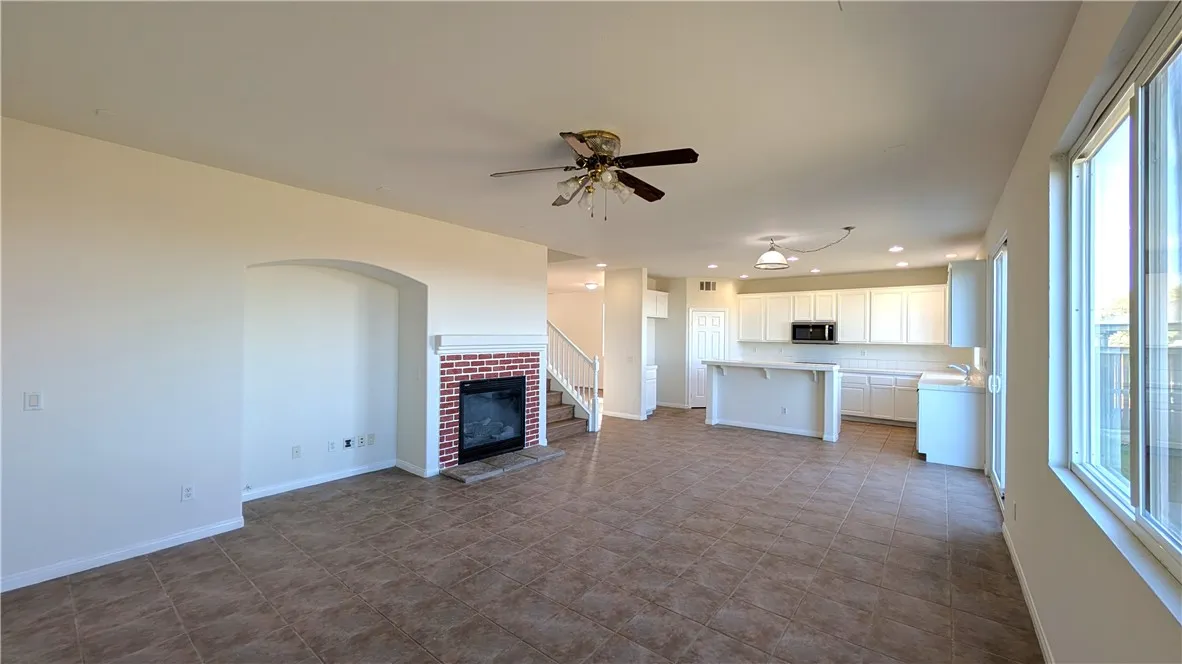 13645 Mayflower, Victorville, California 92392 home-pic-15