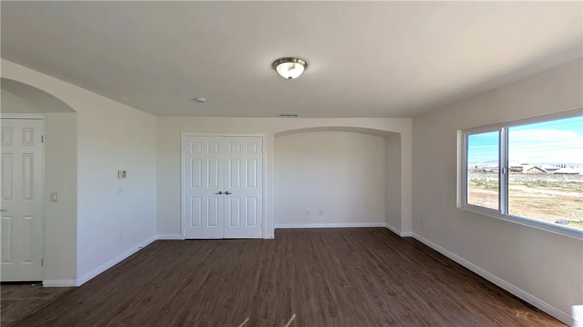 13645 Mayflower, Victorville, California 92392 home-pic-27