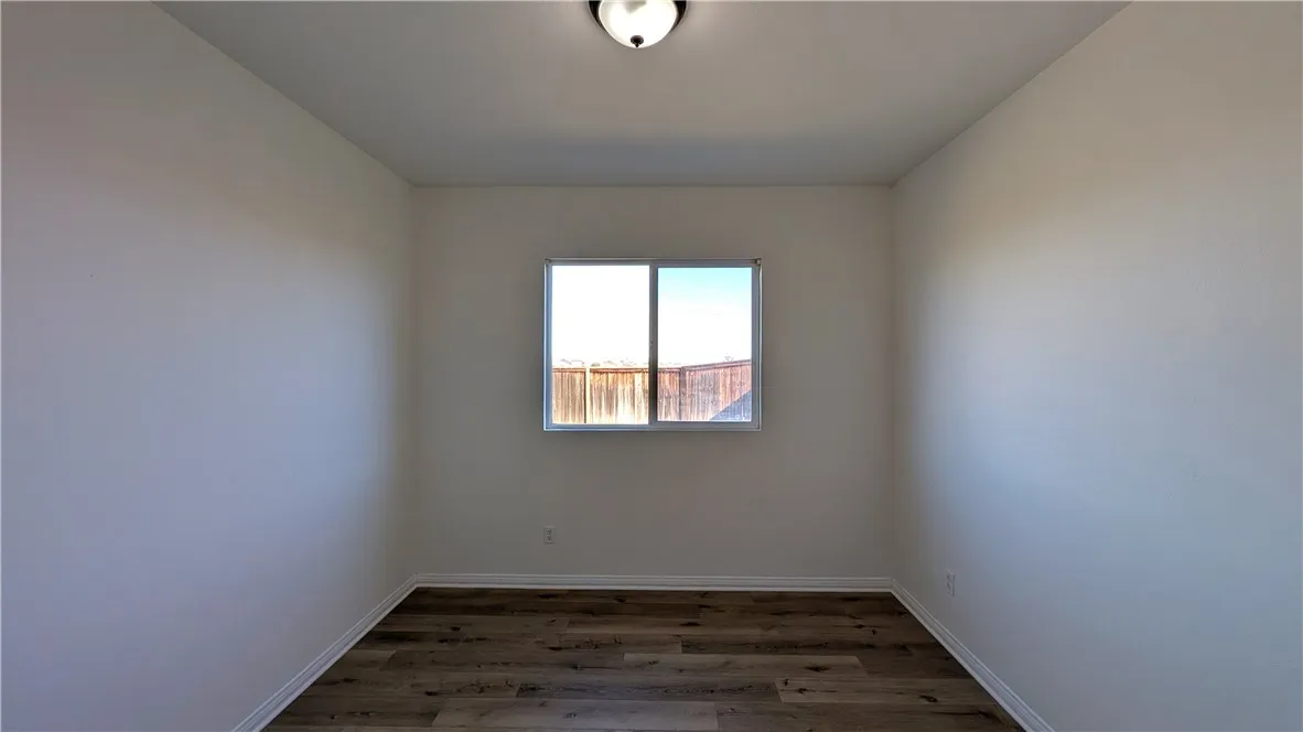 13645 Mayflower, Victorville, California 92392 home-pic-17