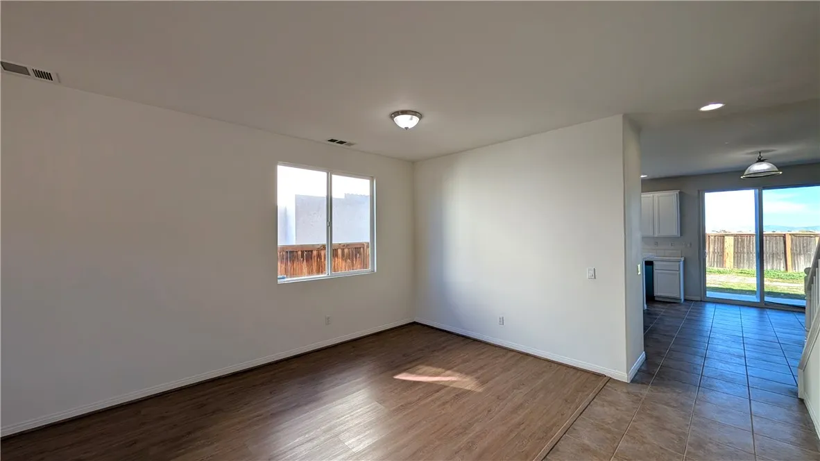 13645 Mayflower, Victorville, California 92392 home-pic-8