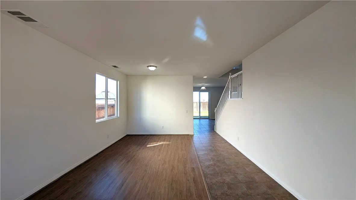 13645 Mayflower, Victorville, California 92392 home-pic-7