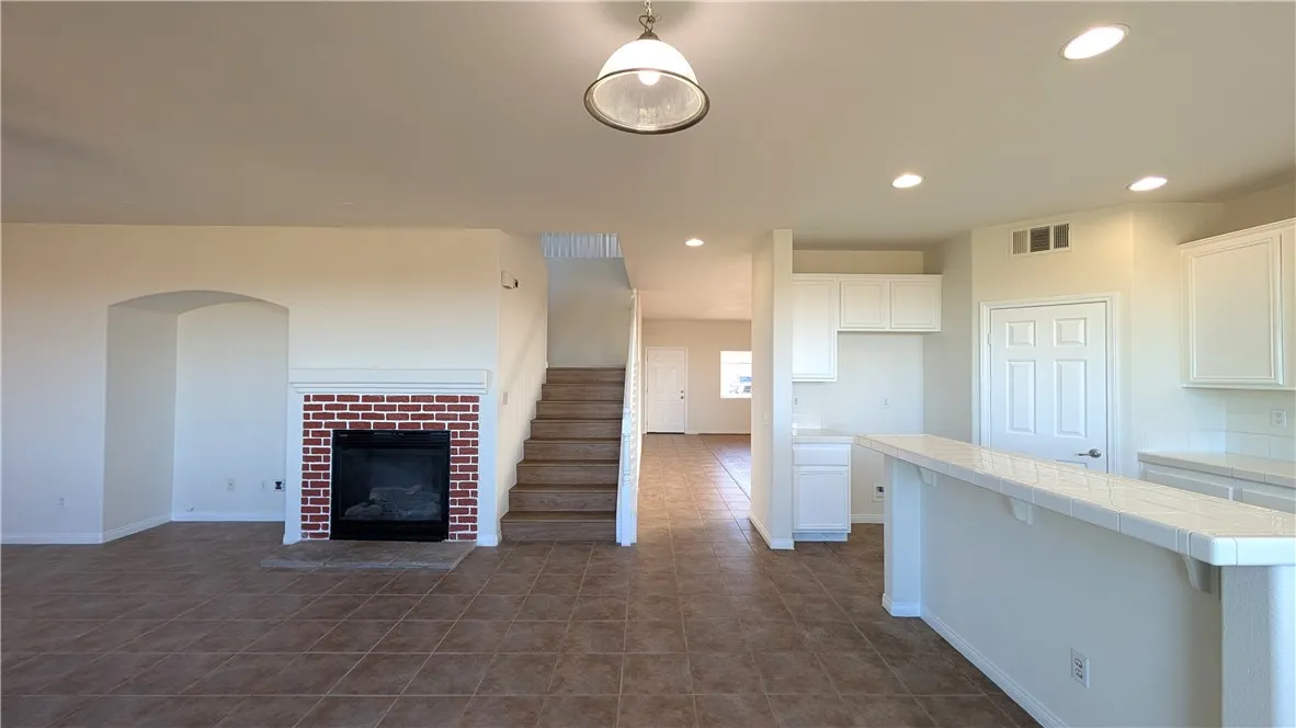 13645 Mayflower, Victorville, California 92392 home-pic-12