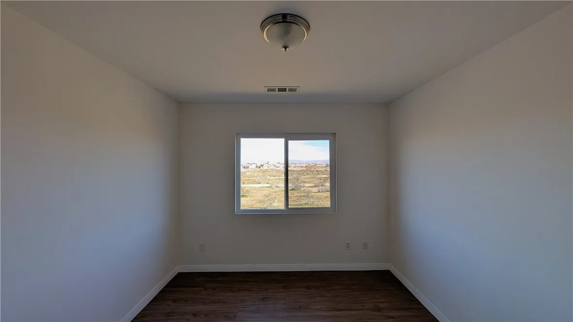 13645 Mayflower, Victorville, California 92392 home-pic-32