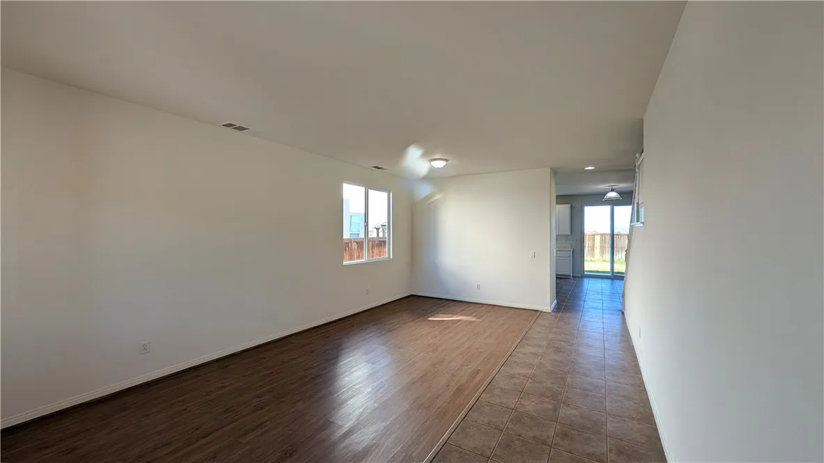 13645 Mayflower, Victorville, California 92392 home-pic-6