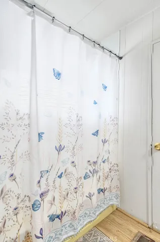 Hallway bathroom also connects to bedroom 1