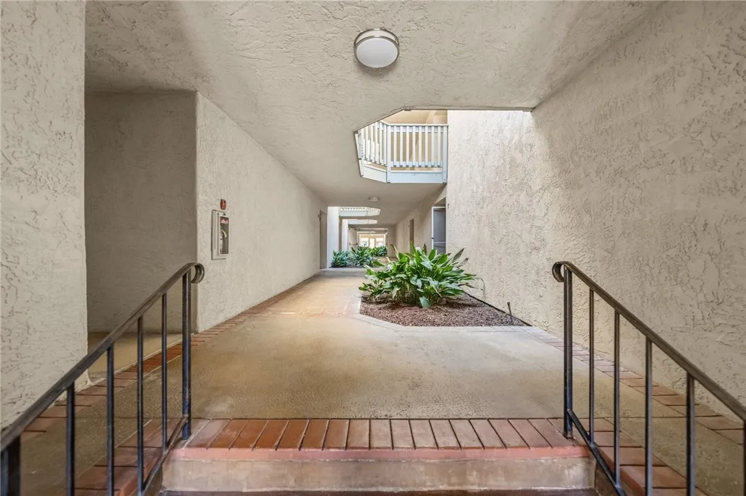 1040 E Washington, Escondido, California 92025 home-pic-22