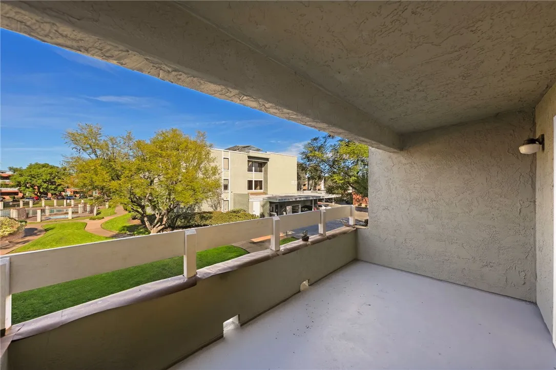 1040 E Washington, Escondido, California 92025 home-pic-19