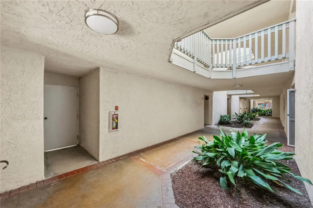 1040 E Washington, Escondido, California 92025 home-pic-21