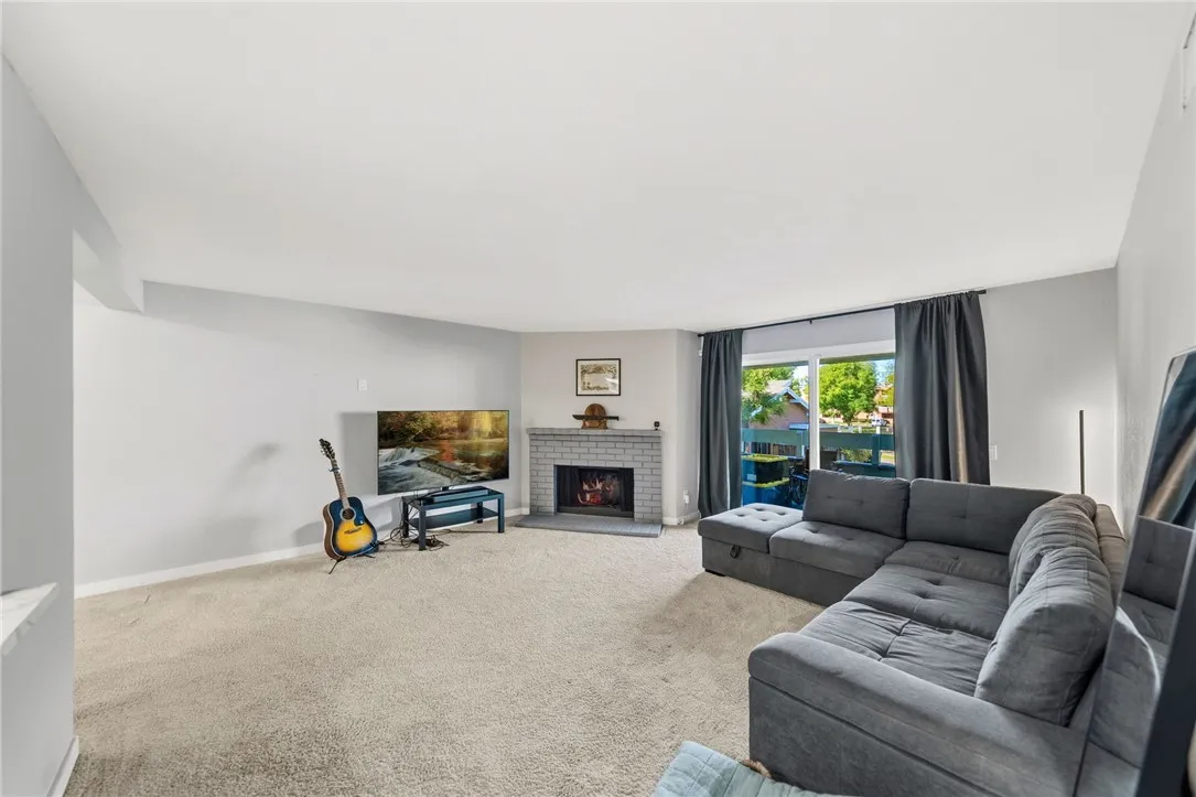 1040 E Washington, Escondido, California 92025 home-pic-6