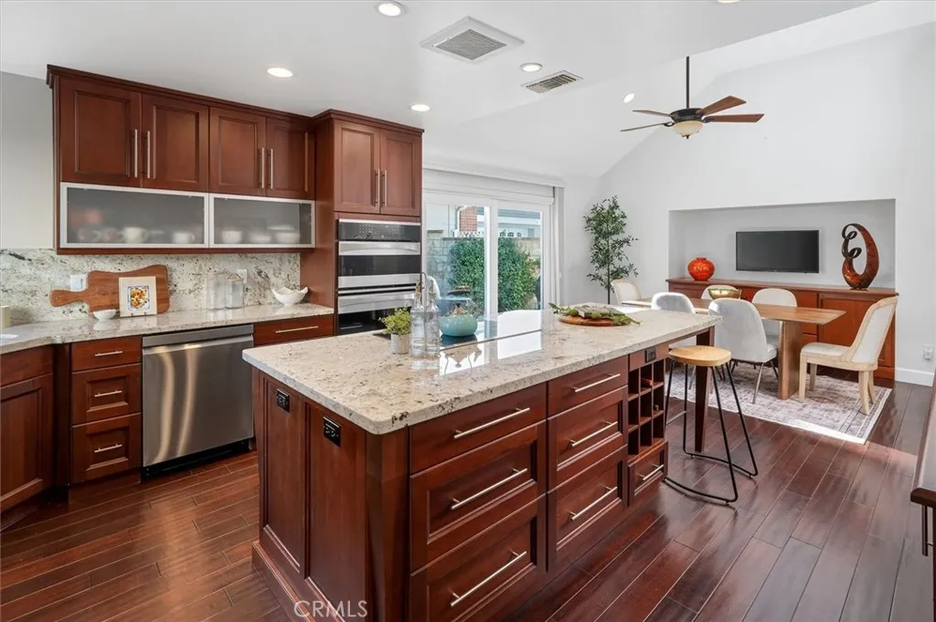 25912 Bellis, Valencia, California 91355 home-pic-4