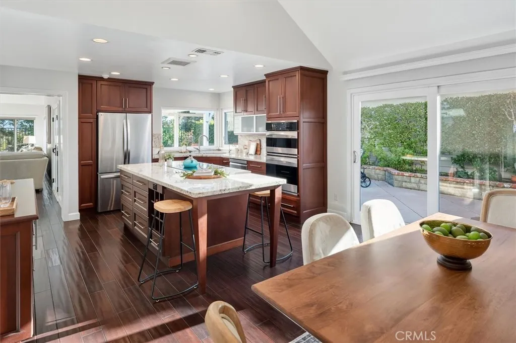 25912 Bellis, Valencia, California 91355 home-pic-6