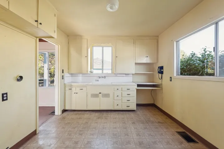 725 Pomona Ave, El Cerrito, California 94530