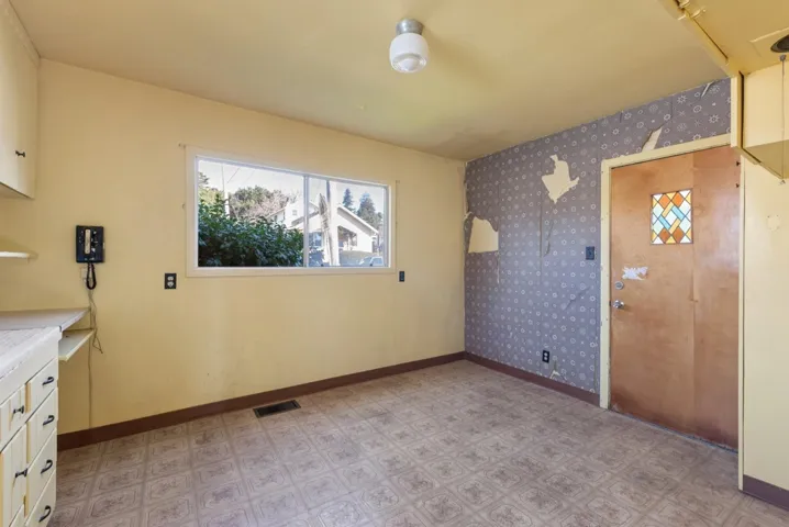 725 Pomona Ave, El Cerrito, California 94530