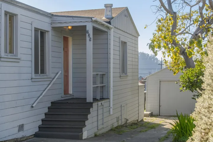 725 Pomona Ave, El Cerrito, California 94530