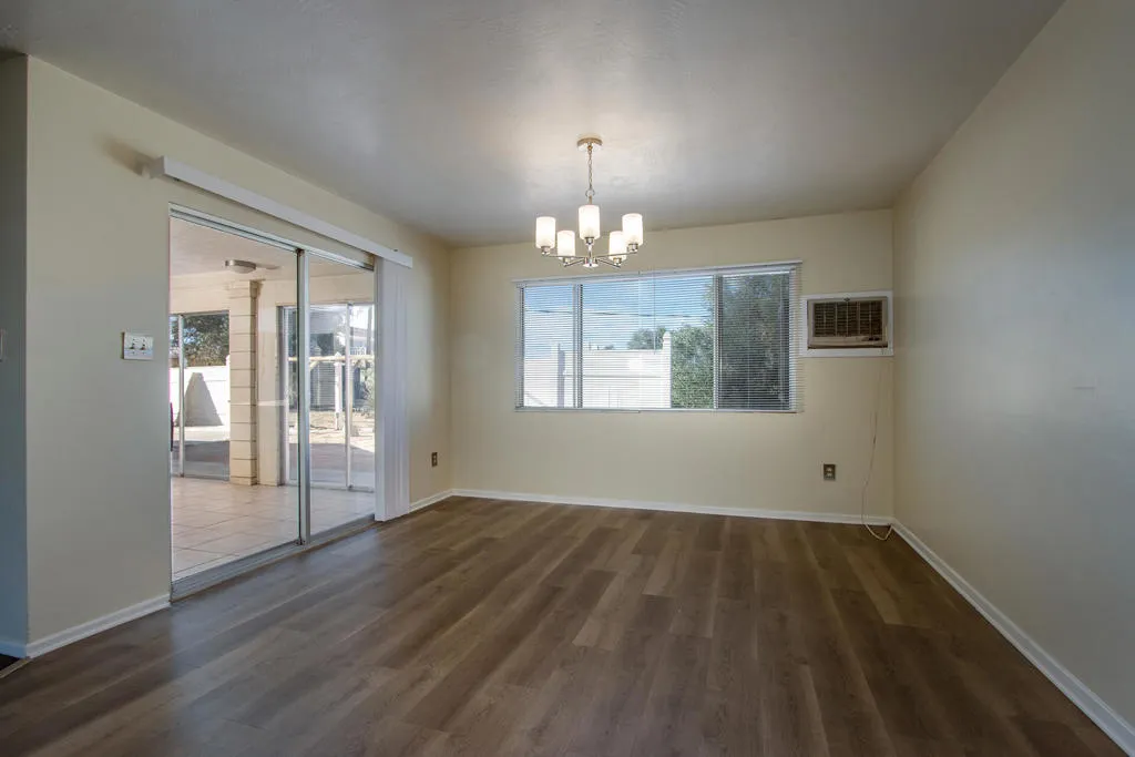 7348 Palomar Avenue, Yucca Valley, California 92284 home-pic-10