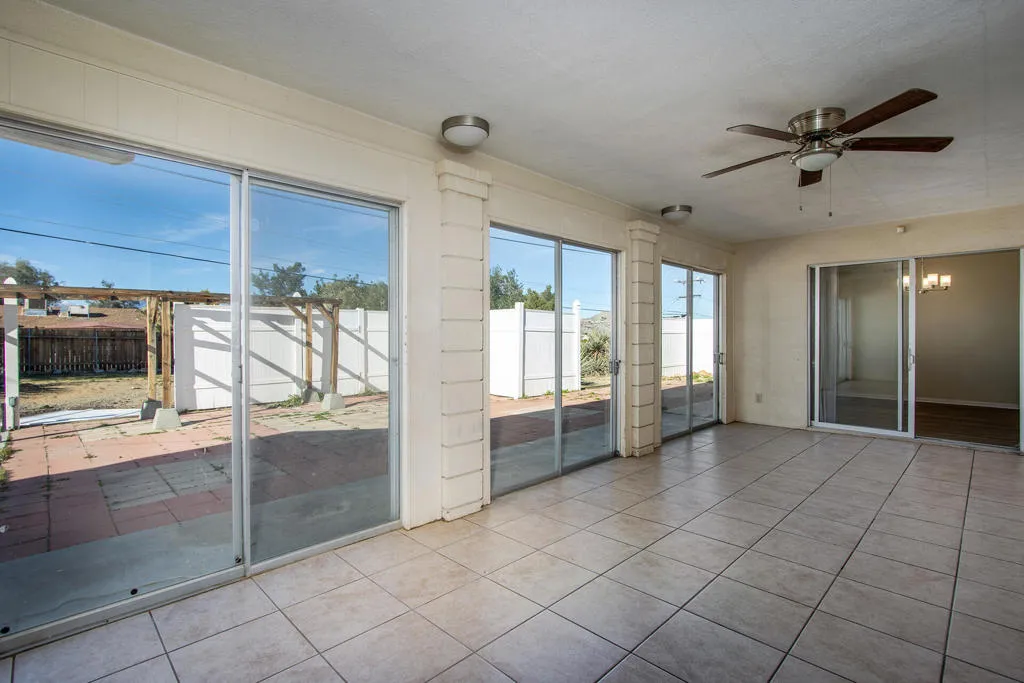 7348 Palomar Avenue, Yucca Valley, California 92284 home-pic-14