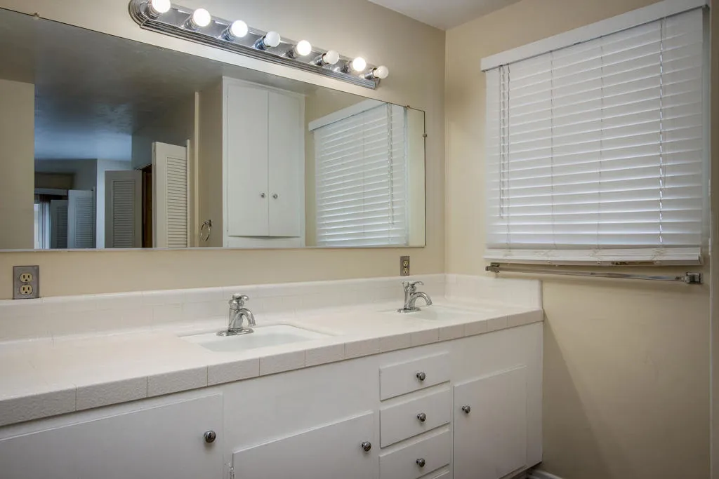 7348 Palomar Avenue, Yucca Valley, California 92284 home-pic-17