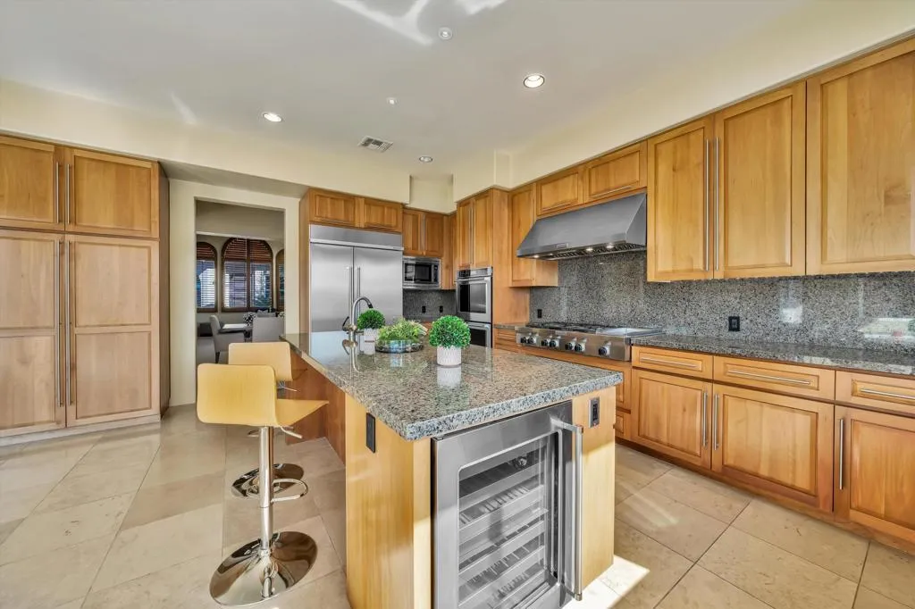 48457 Vista Palomino, La Quinta, California 92253 home-pic-21