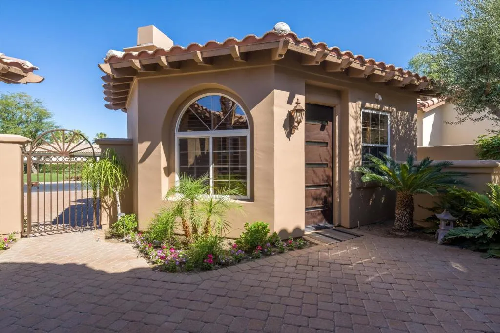 48457 Vista Palomino, La Quinta, California 92253 home-pic-5