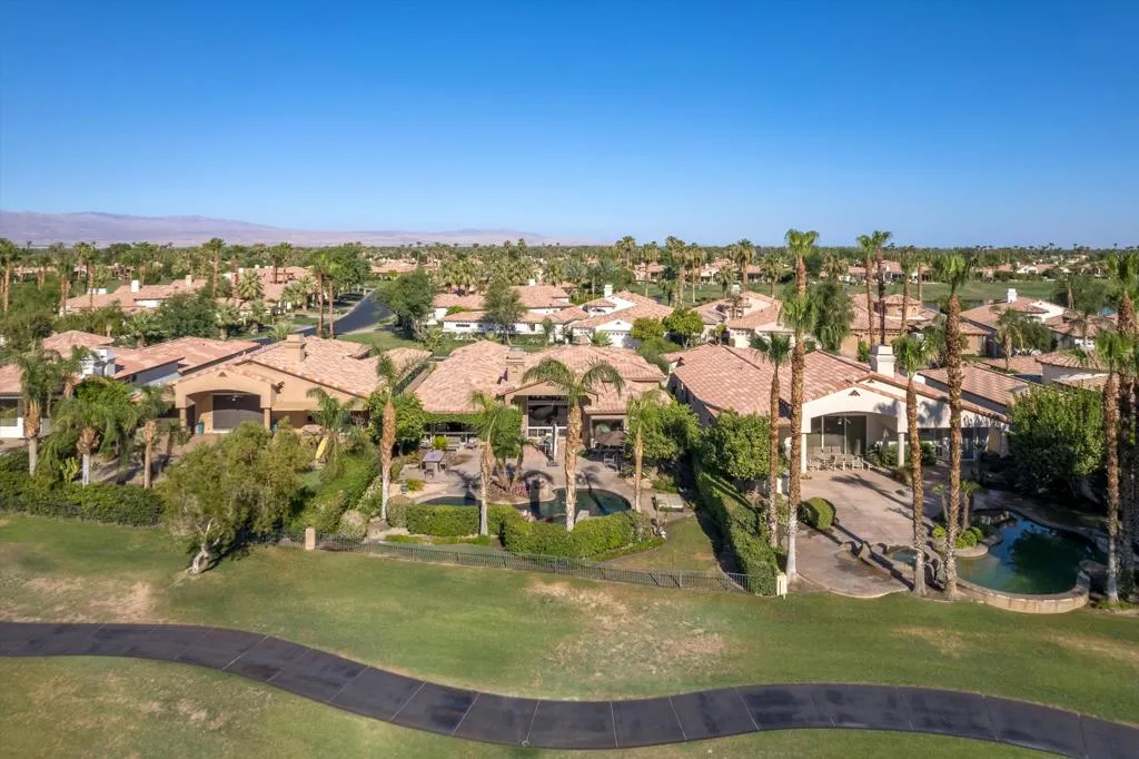 48457 Vista Palomino, La Quinta, California 92253 home-pic-55