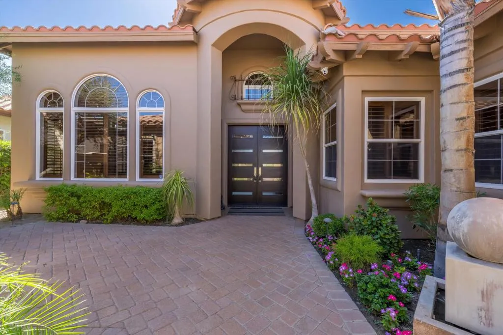 48457 Vista Palomino, La Quinta, California 92253 home-pic-4