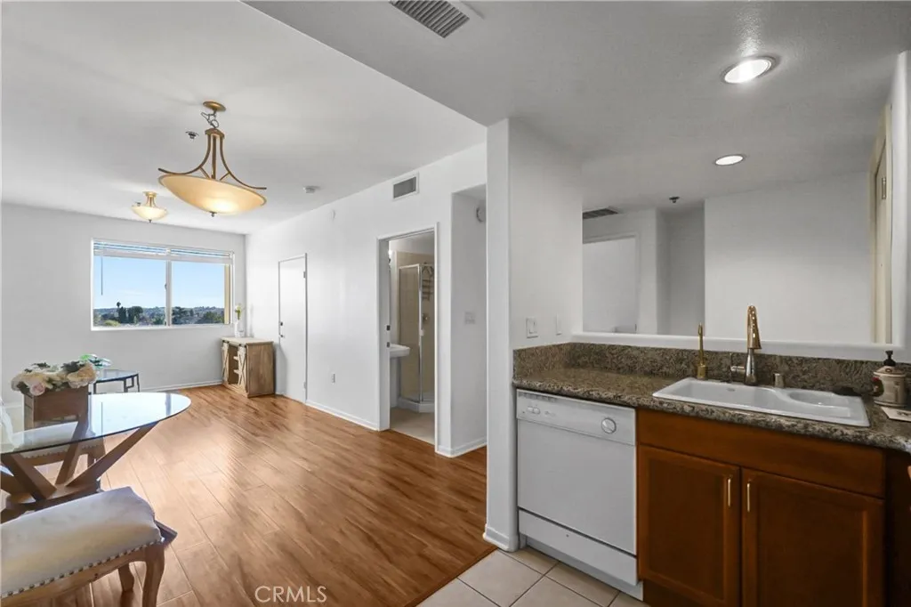 580 W Main Street 318, Alhambra, California 91801 home-pic-10