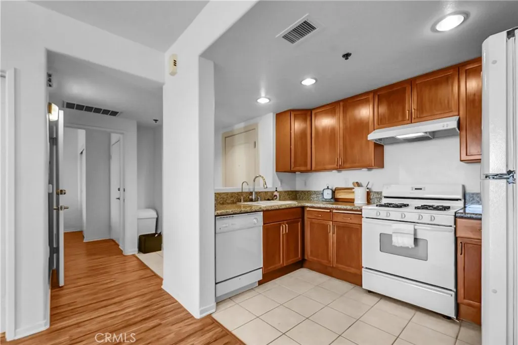 580 W Main Street 318, Alhambra, California 91801 home-pic-8