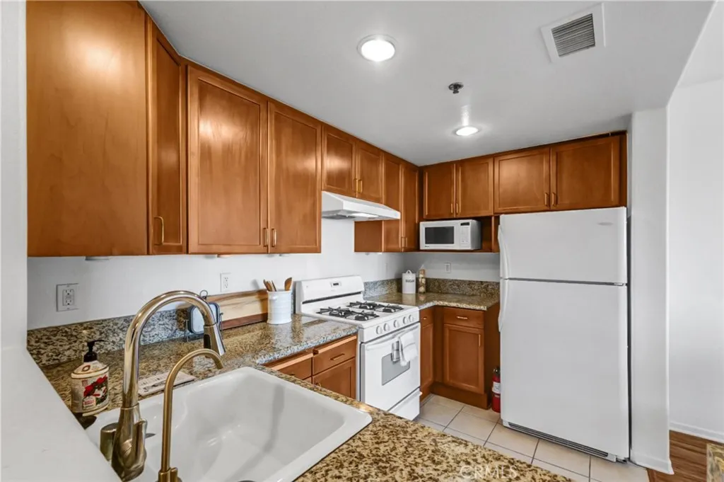 580 W Main Street 318, Alhambra, California 91801 home-pic-6