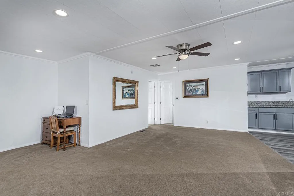 Den/Family/Great Room