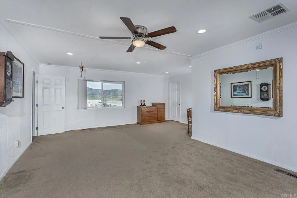 Den/Family/Great Room