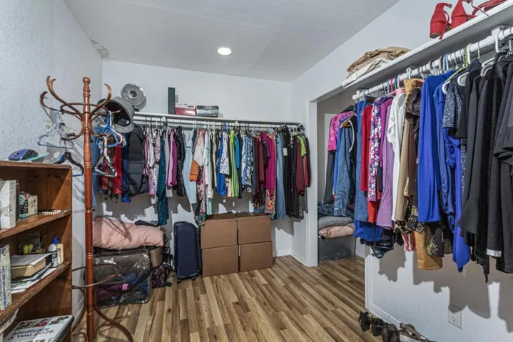 Walk-in Closet