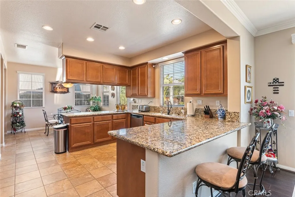 30085 Trois Valley, Murrieta, California 92563 home-pic-19