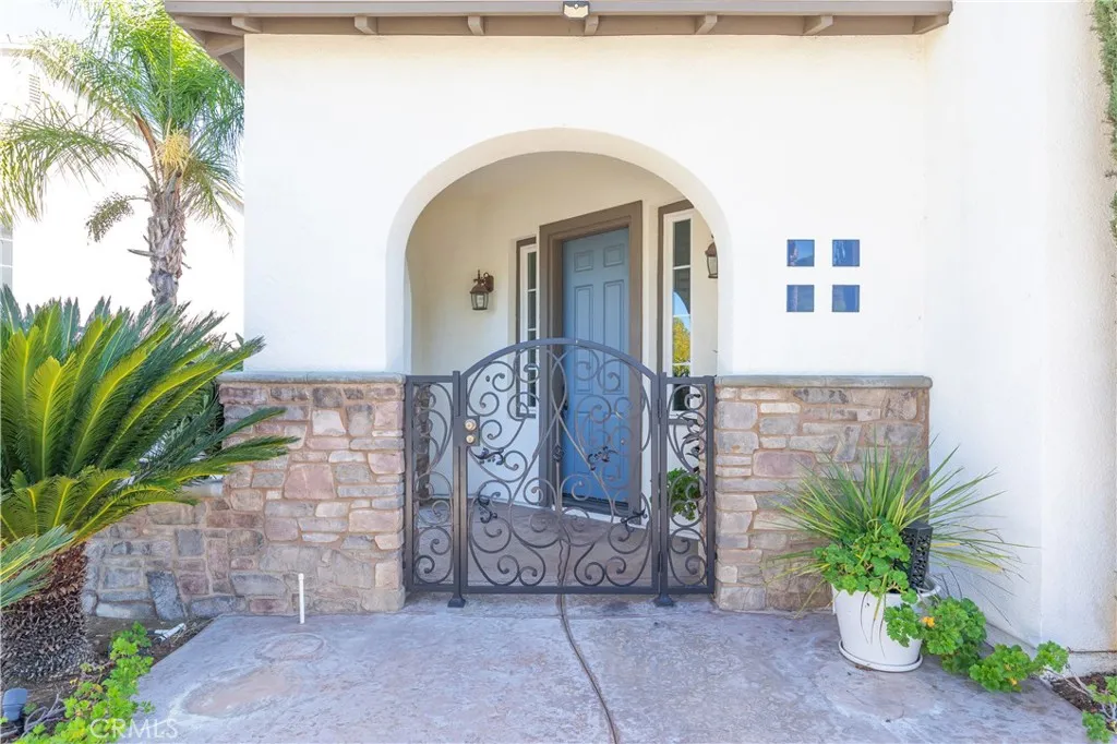 30085 Trois Valley, Murrieta, California 92563 home-pic-9