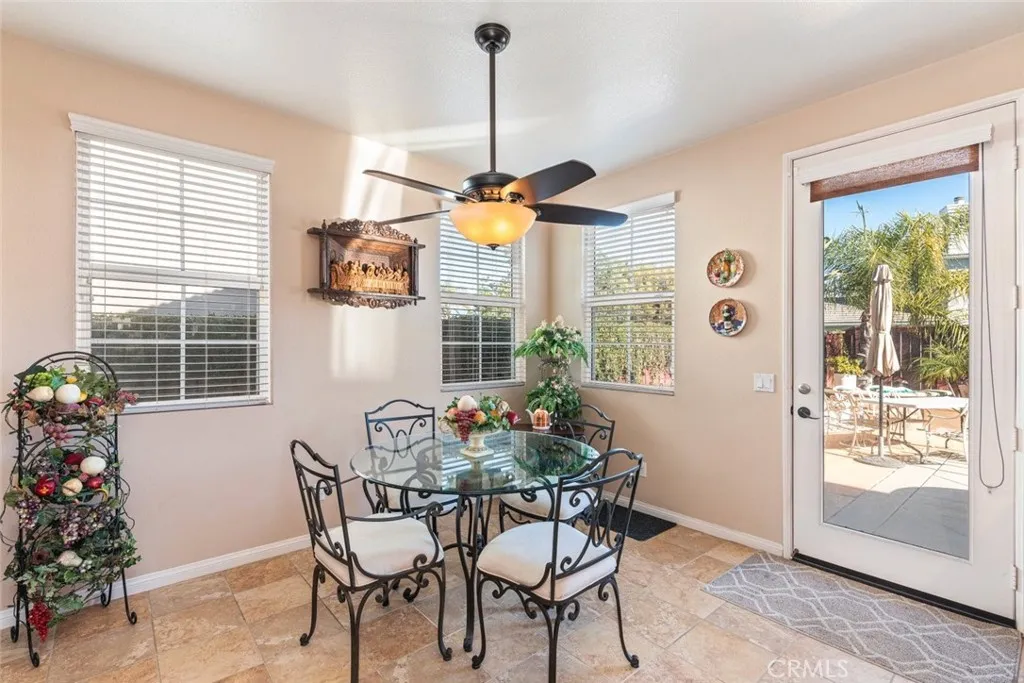 30085 Trois Valley, Murrieta, California 92563 home-pic-22