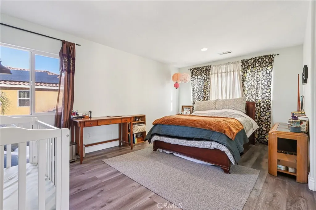 1134 Hazelwood Avenue, Mentone, California 92359 home-pic-18