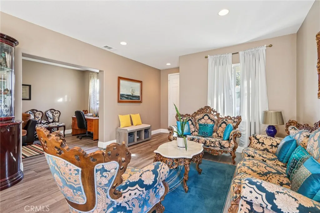 1134 Hazelwood Avenue, Mentone, California 92359 home-pic-6