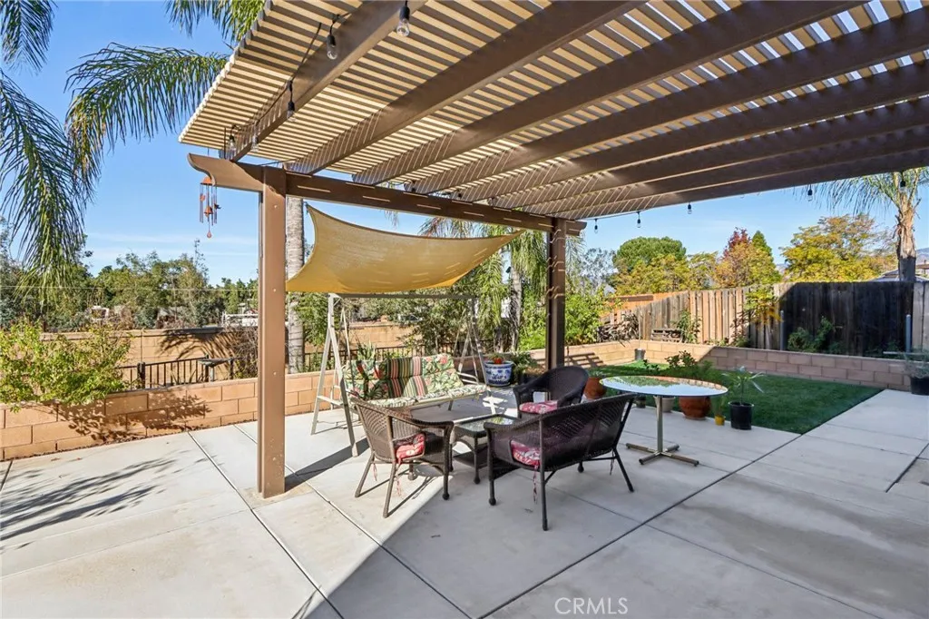 1134 Hazelwood Avenue, Mentone, California 92359 home-pic-22