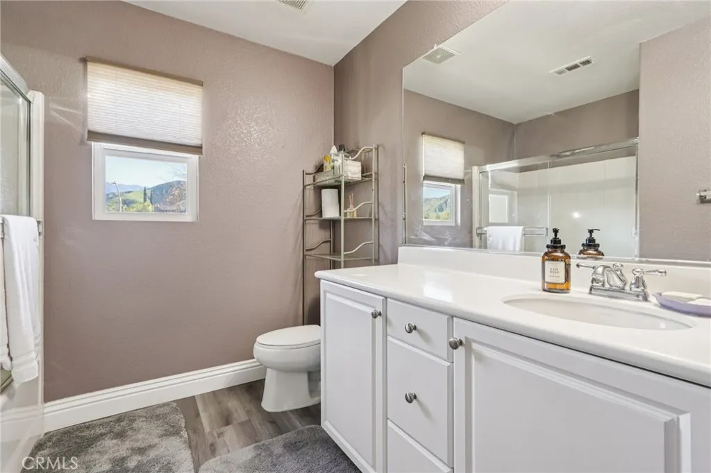 1134 Hazelwood Avenue, Mentone, California 92359 home-pic-19