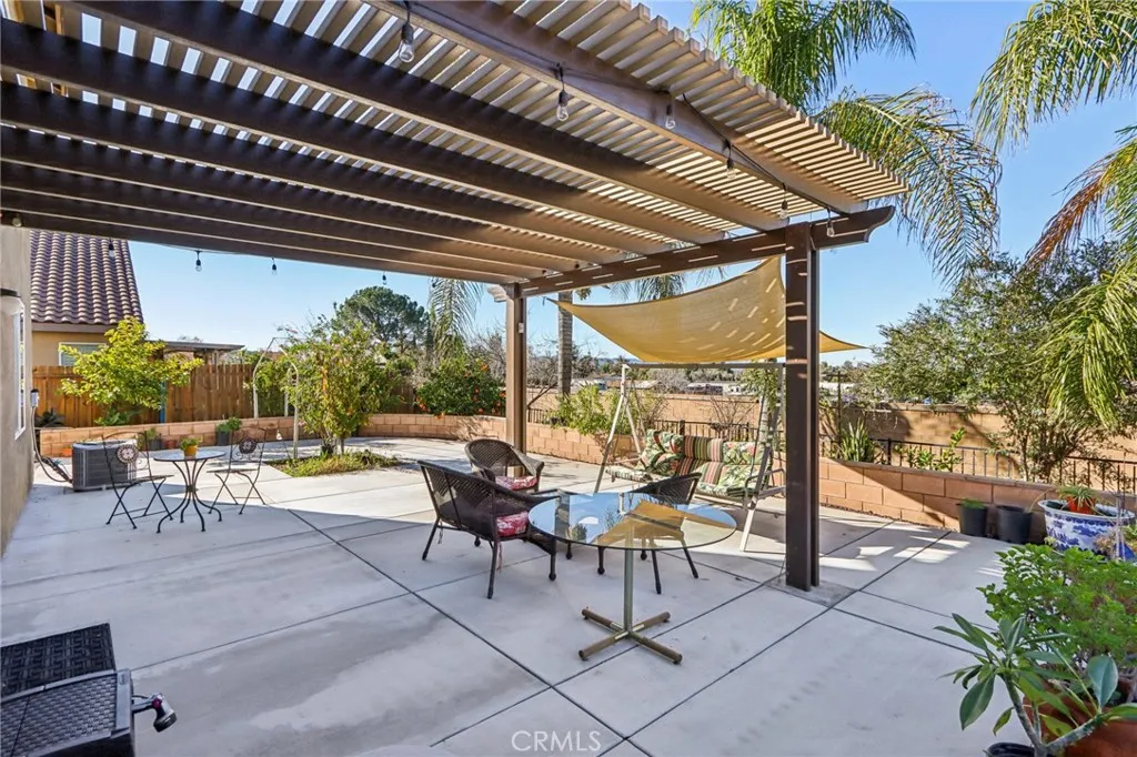 1134 Hazelwood Avenue, Mentone, California 92359 home-pic-23
