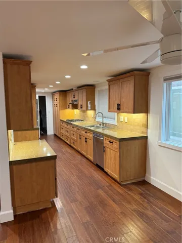 4823 River Avenue A, Newport Beach, California 92663
