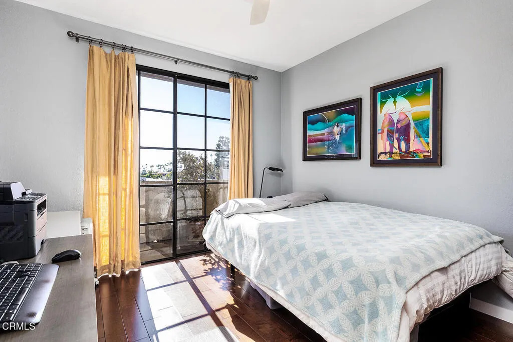 221 S Oak Knoll Avenue 306, Pasadena, California 91101 home-pic-18