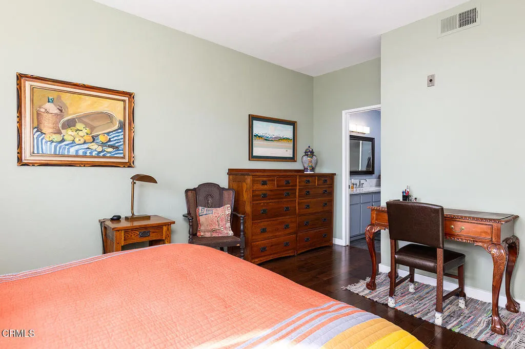 221 S Oak Knoll Avenue 306, Pasadena, California 91101 home-pic-14