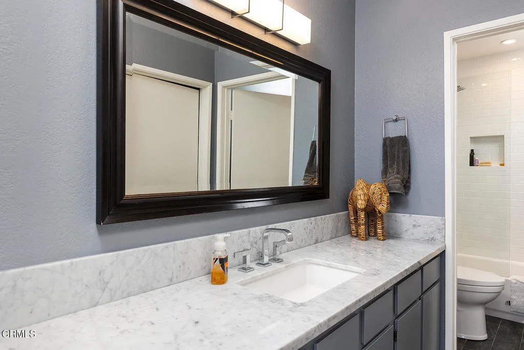 221 S Oak Knoll Avenue 306, Pasadena, California 91101 home-pic-15