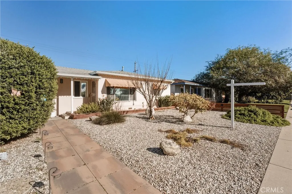 1123 Electric Avenue, Gardena, California 90248 home-pic-2